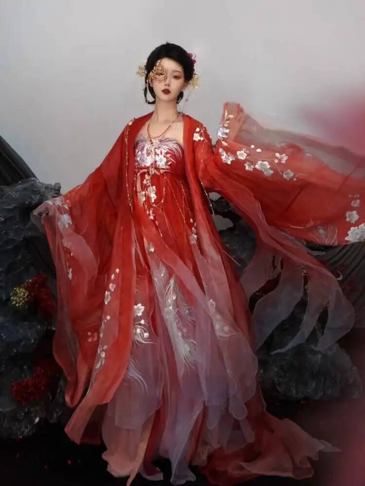 Women In Hanfu Heavy Embroider - Embroidery Cotton ulasan dan harga